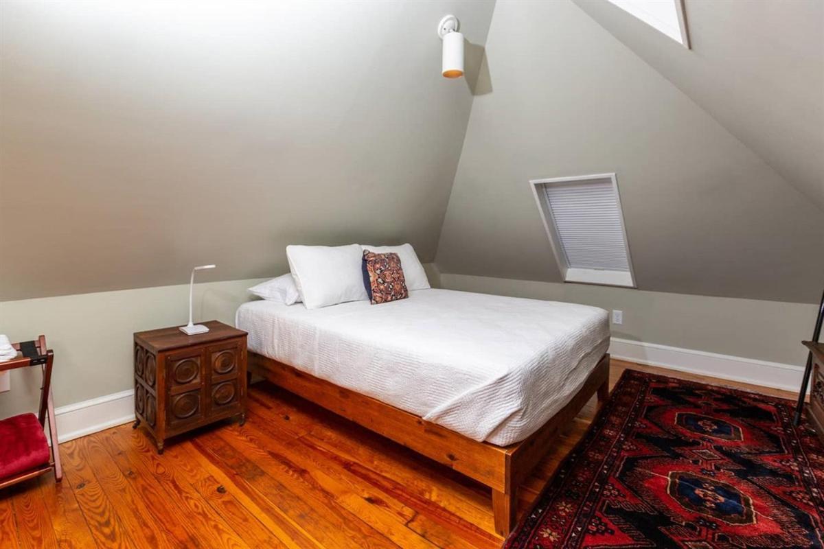 Renowned Historic Home Downtownacross From Park Winston-Salem Esterno foto