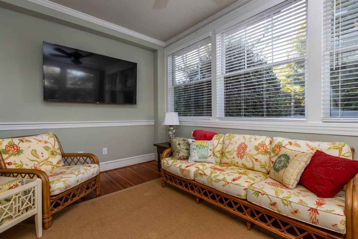Renowned Historic Home Downtownacross From Park Winston-Salem Esterno foto
